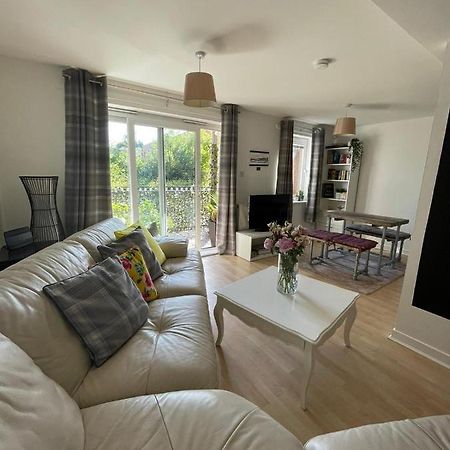 Pass The Keys Lovely 2Bedroom Flat With Balcony Edinburgh Exterior photo